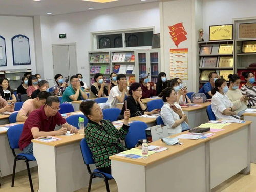 市南區(qū)招生政策宣傳教育服務(wù)走進(jìn)街道社區(qū)，打造教育咨詢服務(wù)新平臺
